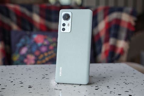 Xiaomi 12 review .